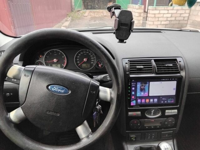 Синий Форд Мондео, объемом двигателя 1.8 л и пробегом 258 тыс. км за 3500 $, фото 1 на Automoto.ua