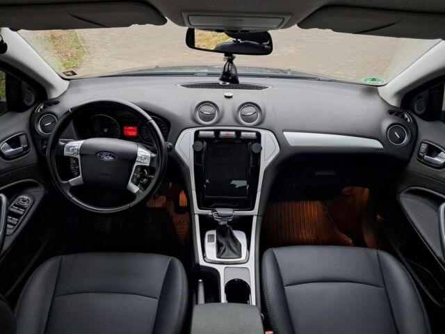 Синий Форд Мондео, объемом двигателя 2 л и пробегом 265 тыс. км за 7200 $, фото 13 на Automoto.ua