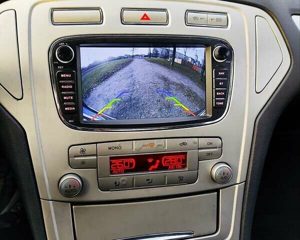 Синій Форд Мондео, об'ємом двигуна 1.8 л та пробігом 228 тис. км за 7000 $, фото 20 на Automoto.ua