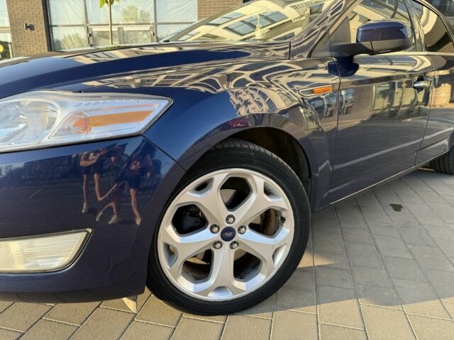 Синій Форд Мондео, об'ємом двигуна 2 л та пробігом 257 тис. км за 5600 $, фото 16 на Automoto.ua