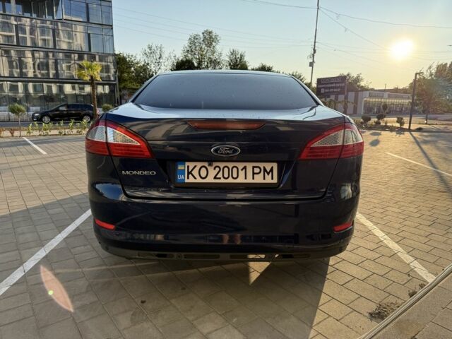Синій Форд Мондео, об'ємом двигуна 2 л та пробігом 257 тис. км за 5600 $, фото 5 на Automoto.ua