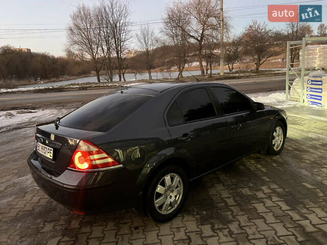 Синий Форд Мондео, объемом двигателя 2 л и пробегом 250 тыс. км за 2999 $, фото 3 на Automoto.ua