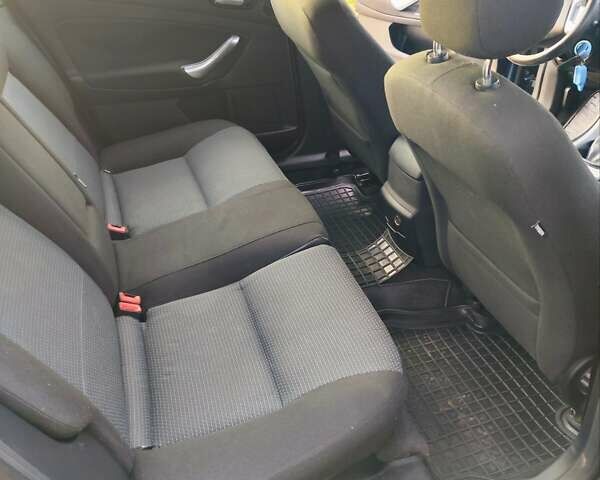 Синій Форд Мондео, об'ємом двигуна 1.8 л та пробігом 228 тис. км за 7000 $, фото 17 на Automoto.ua