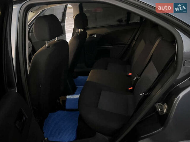 Синий Форд Мондео, объемом двигателя 2 л и пробегом 250 тыс. км за 2999 $, фото 11 на Automoto.ua