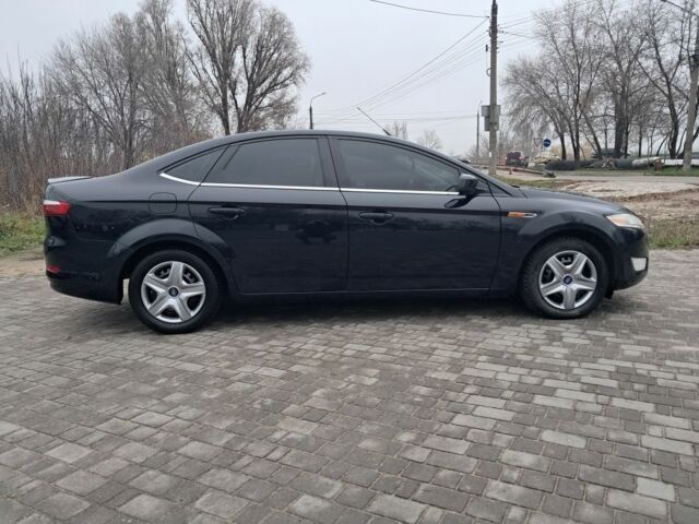 Синий Форд Мондео, объемом двигателя 2 л и пробегом 265 тыс. км за 7200 $, фото 5 на Automoto.ua