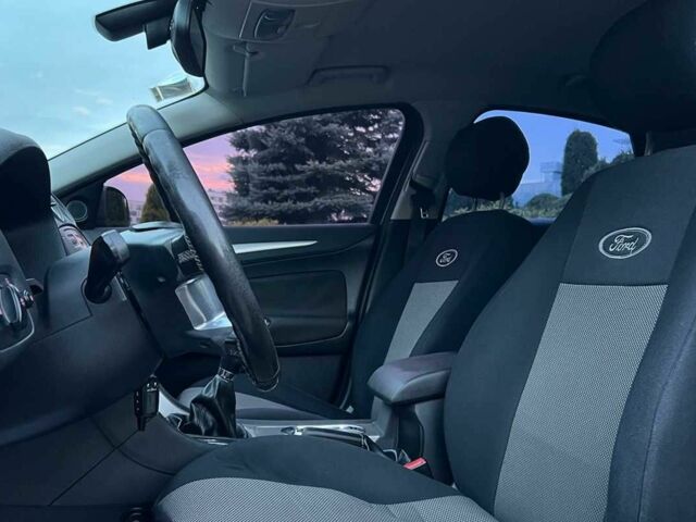 Синій Форд Мондео, об'ємом двигуна 2 л та пробігом 192 тис. км за 7500 $, фото 8 на Automoto.ua