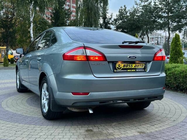 Синій Форд Мондео, об'ємом двигуна 2 л та пробігом 192 тис. км за 7500 $, фото 4 на Automoto.ua