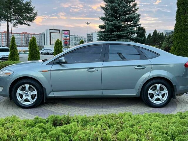 Синій Форд Мондео, об'ємом двигуна 2 л та пробігом 192 тис. км за 7500 $, фото 3 на Automoto.ua