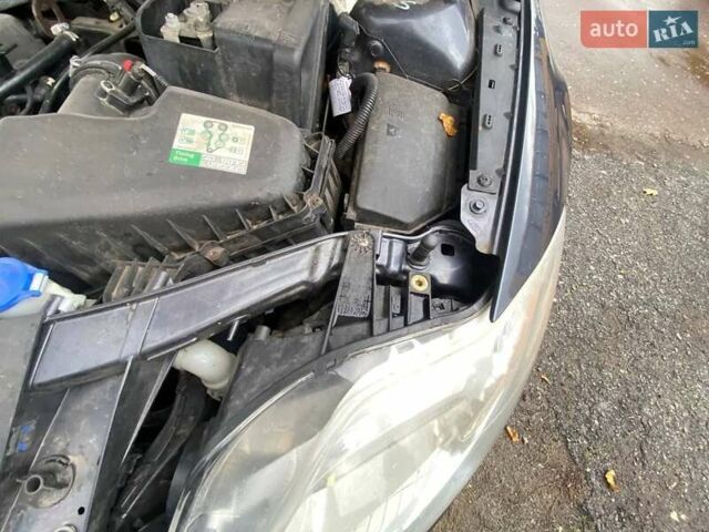 Синий Форд Мондео, объемом двигателя 1.8 л и пробегом 334 тыс. км за 5300 $, фото 14 на Automoto.ua