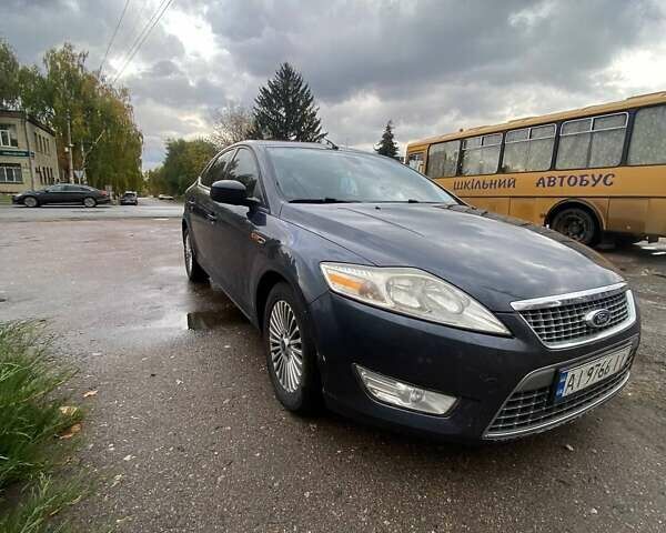 Синий Форд Мондео, объемом двигателя 1.8 л и пробегом 334 тыс. км за 5300 $, фото 1 на Automoto.ua
