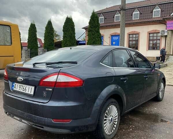 Синий Форд Мондео, объемом двигателя 1.8 л и пробегом 334 тыс. км за 5300 $, фото 7 на Automoto.ua