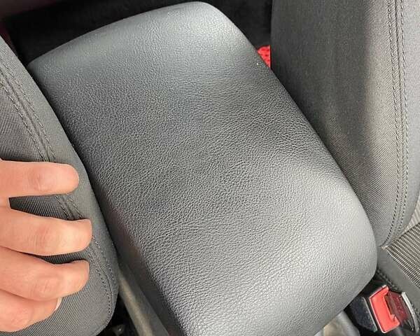 Синий Форд Мондео, объемом двигателя 1.8 л и пробегом 334 тыс. км за 5300 $, фото 23 на Automoto.ua