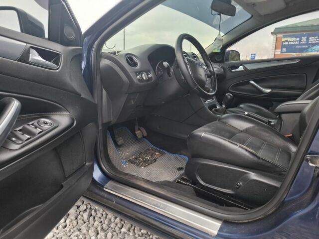 Синий Форд Мондео, объемом двигателя 1.6 л и пробегом 216 тыс. км за 4999 $, фото 5 на Automoto.ua