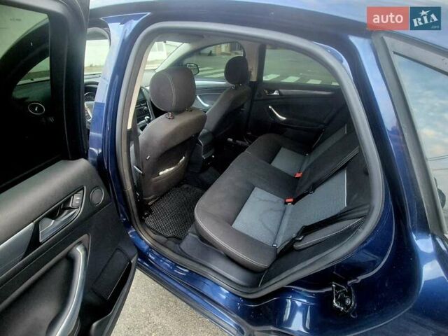 Синий Форд Мондео, объемом двигателя 2 л и пробегом 277 тыс. км за 6300 $, фото 9 на Automoto.ua