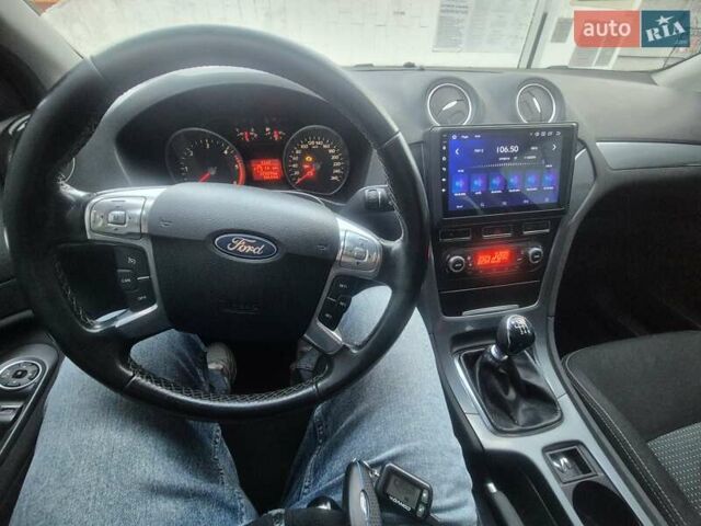 Синий Форд Мондео, объемом двигателя 2 л и пробегом 277 тыс. км за 6300 $, фото 11 на Automoto.ua
