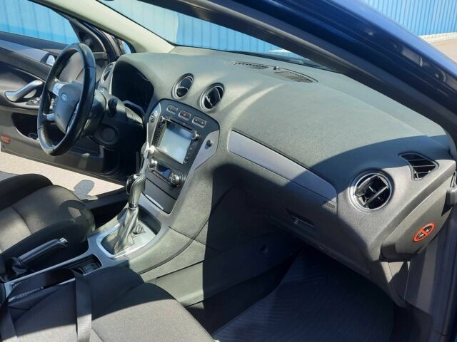 Синій Форд Мондео, об'ємом двигуна 2 л та пробігом 192 тис. км за 6300 $, фото 8 на Automoto.ua