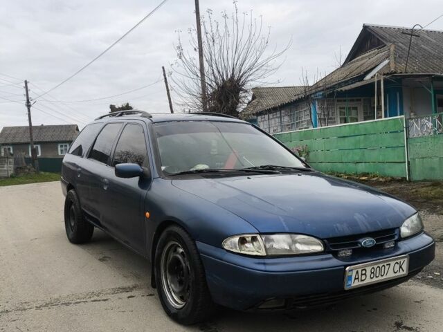 Синий Форд Мондео, объемом двигателя 1.8 л и пробегом 77 тыс. км за 1200 $, фото 1 на Automoto.ua