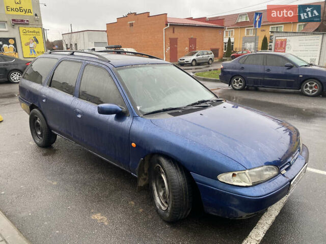 Синий Форд Мондео, объемом двигателя 1.8 л и пробегом 400 тыс. км за 1000 $, фото 2 на Automoto.ua