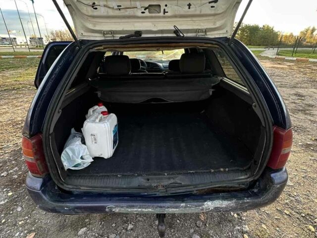 Синій Форд Мондео, об'ємом двигуна 0 л та пробігом 284 тис. км за 800 $, фото 4 на Automoto.ua