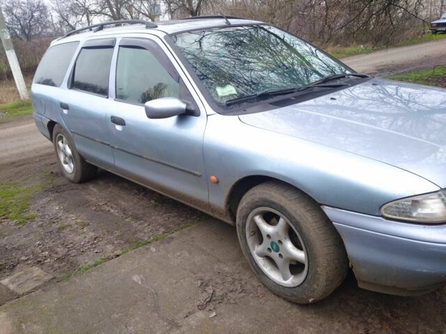 Синий Форд Мондео, объемом двигателя 2 л и пробегом 3 тыс. км за 2011 $, фото 2 на Automoto.ua