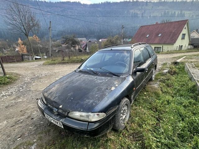 Синий Форд Мондео, объемом двигателя 1.8 л и пробегом 15 тыс. км за 800 $, фото 1 на Automoto.ua