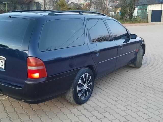 Синий Форд Мондео, объемом двигателя 0 л и пробегом 342 тыс. км за 900 $, фото 3 на Automoto.ua