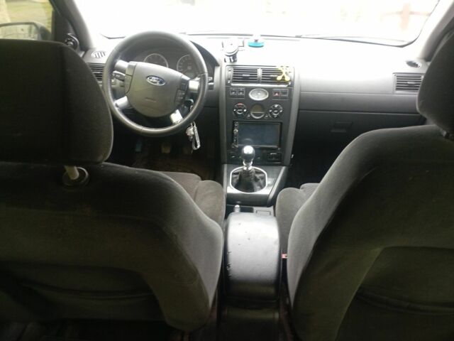 Синій Форд Мондео, об'ємом двигуна 2.5 л та пробігом 2 тис. км за 1900 $, фото 4 на Automoto.ua