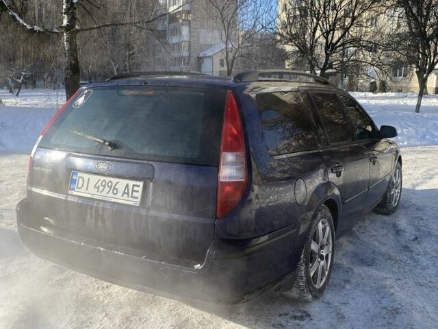 Синий Форд Мондео, объемом двигателя 1.8 л и пробегом 300 тыс. км за 2200 $, фото 1 на Automoto.ua