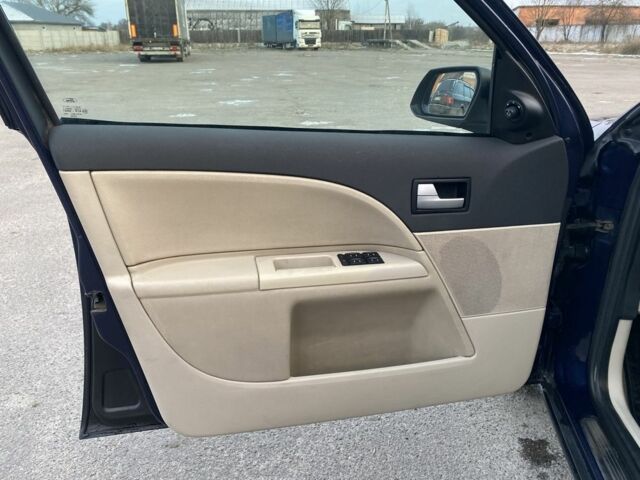 Синий Форд Мондео, объемом двигателя 2 л и пробегом 360 тыс. км за 1850 $, фото 11 на Automoto.ua