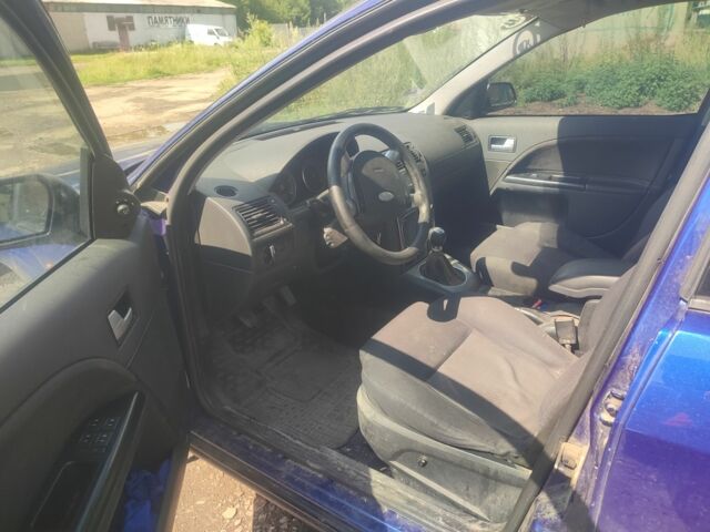 Синий Форд Мондео, объемом двигателя 2 л и пробегом 340 тыс. км за 2500 $, фото 6 на Automoto.ua