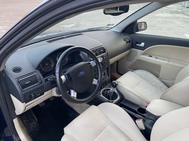 Синий Форд Мондео, объемом двигателя 2 л и пробегом 360 тыс. км за 1850 $, фото 12 на Automoto.ua