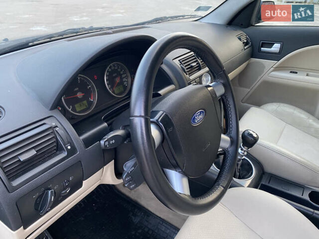 Синий Форд Мондео, объемом двигателя 2 л и пробегом 360 тыс. км за 1850 $, фото 13 на Automoto.ua