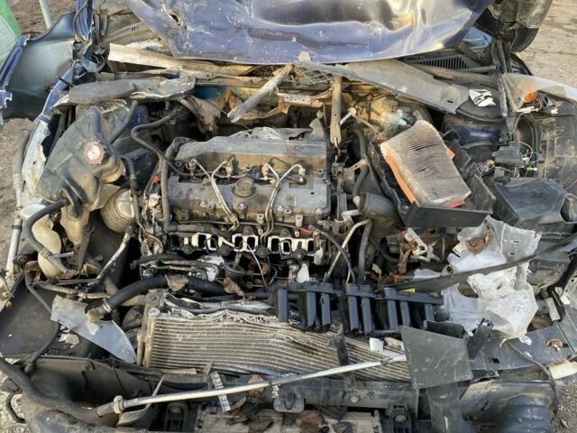 Синий Форд Мондео, объемом двигателя 2 л и пробегом 200 тыс. км за 600 $, фото 1 на Automoto.ua