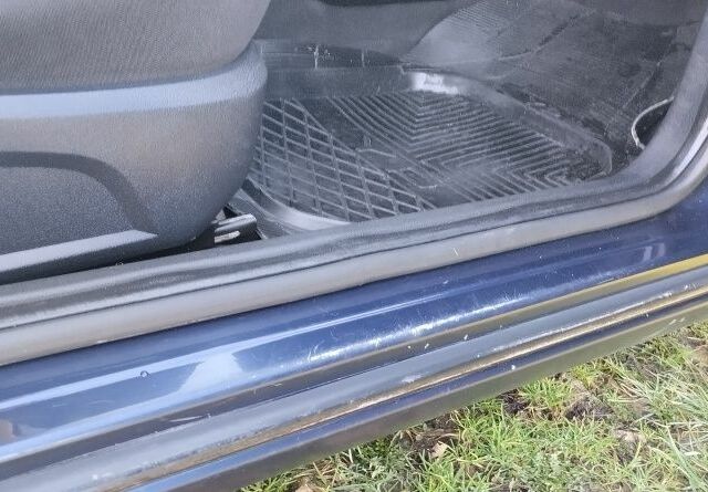 Синий Форд Мондео, объемом двигателя 2 л и пробегом 346 тыс. км за 2235 $, фото 10 на Automoto.ua