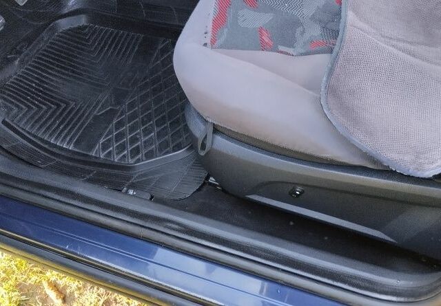 Синий Форд Мондео, объемом двигателя 2 л и пробегом 346 тыс. км за 2235 $, фото 12 на Automoto.ua