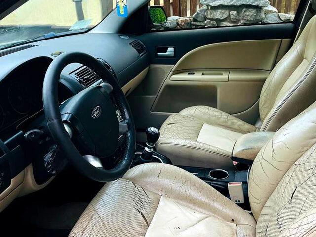 Форд Мондео 2002 в Новомосковске на Automoto.ua Синий Форд Мондео, объемом двигателя 2 л и пробегом 250 тыс. км за 1450 $, фото 9 на Automoto.ua