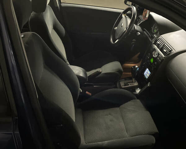 Синий Форд Мондео, объемом двигателя 2 л и пробегом 242 тыс. км за 4600 $, фото 17 на Automoto.ua