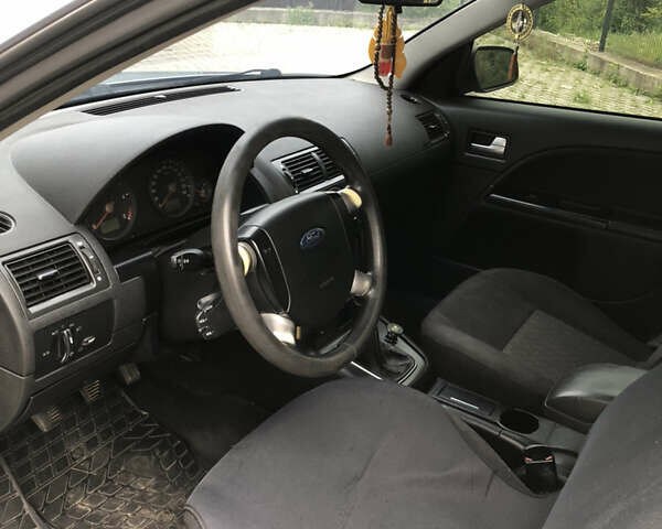 Форд Мондео 2004 в Коломые на Automoto.ua Синий Форд Мондео, объемом двигателя 2 л и пробегом 323 тыс. км за 3000 $, фото 6 на Automoto.ua