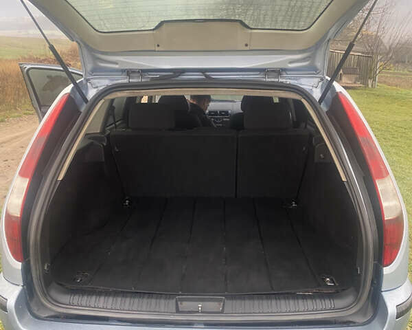 Синий Форд Мондео, объемом двигателя 2 л и пробегом 350 тыс. км за 2700 $, фото 2 на Automoto.ua