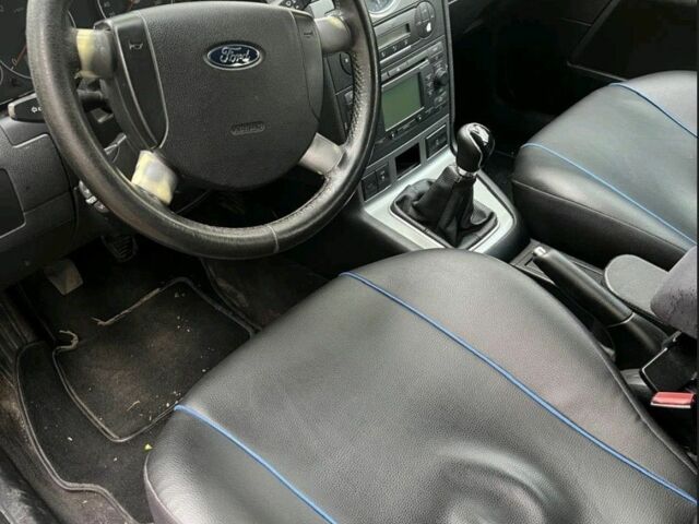 Синий Форд Мондео, объемом двигателя 2 л и пробегом 455 тыс. км за 1500 $, фото 4 на Automoto.ua