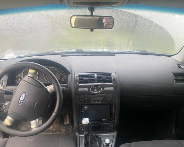 Синий Форд Мондео, объемом двигателя 2 л и пробегом 350 тыс. км за 2700 $, фото 3 на Automoto.ua