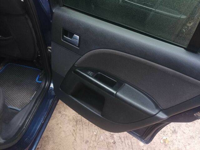 Синий Форд Мондео, объемом двигателя 2 л и пробегом 383 тыс. км за 3500 $, фото 2 на Automoto.ua