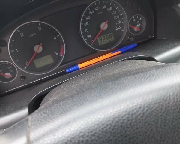 Синій Форд Мондео, об'ємом двигуна 2 л та пробігом 214 тис. км за 3900 $, фото 5 на Automoto.ua