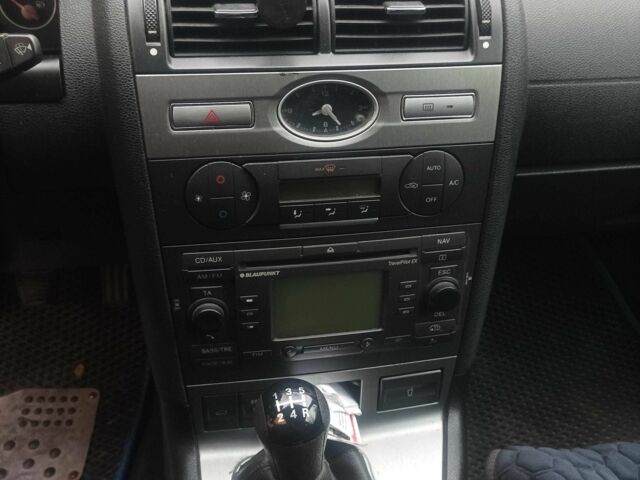 Синий Форд Мондео, объемом двигателя 2 л и пробегом 383 тыс. км за 3500 $, фото 10 на Automoto.ua