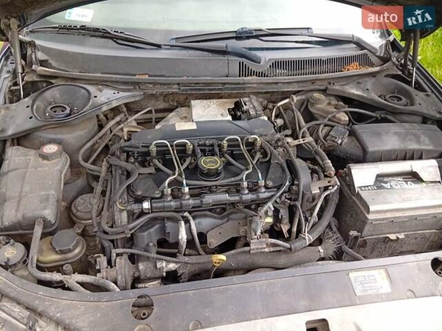 Синий Форд Мондео, объемом двигателя 2 л и пробегом 338 тыс. км за 3000 $, фото 11 на Automoto.ua