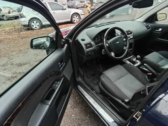 Синий Форд Мондео, объемом двигателя 2 л и пробегом 222 тыс. км за 4600 $, фото 9 на Automoto.ua