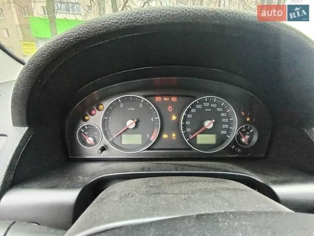 Синий Форд Мондео, объемом двигателя 2 л и пробегом 222 тыс. км за 4500 $, фото 12 на Automoto.ua