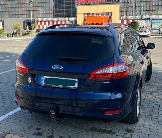 Синій Форд Мондео, об'ємом двигуна 2 л та пробігом 300 тис. км за 5900 $, фото 3 на Automoto.ua