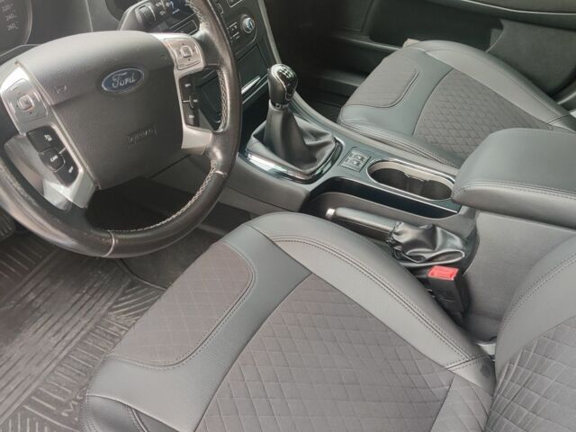 Синій Форд Мондео, об'ємом двигуна 2 л та пробігом 213 тис. км за 6500 $, фото 5 на Automoto.ua