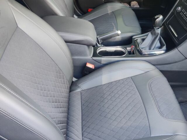 Синій Форд Мондео, об'ємом двигуна 2 л та пробігом 213 тис. км за 6500 $, фото 6 на Automoto.ua